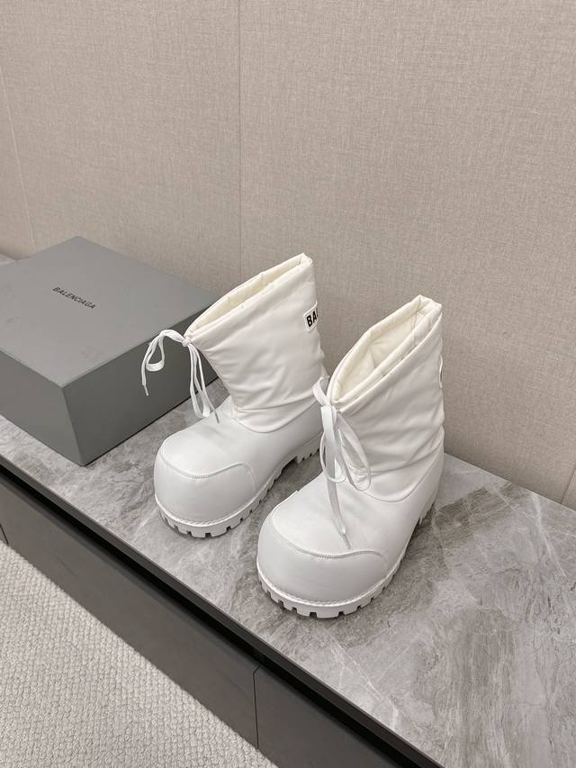 男10 Balenciaga巴黎世家滑雪系列skiwear最新款情侣阿拉斯加雪地靴 正品rmb9620购入开发 完美复刻 设计师推出探索时尚界对于原创与挪用的概